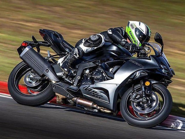 2023-2026 Matte Black Kawasaki ZX6R Motorcycle Fairing UK